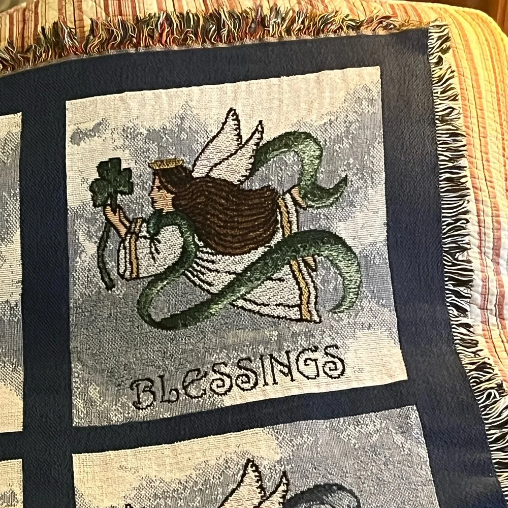 Gorgeous 100% Cotton Angel Paned Blanket - Picture 13 of 16